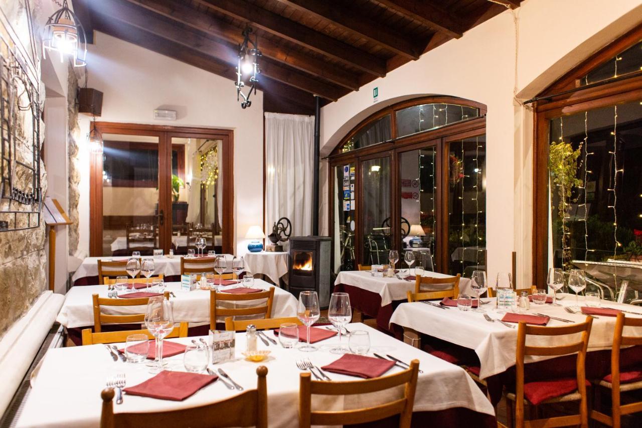 Hotel Ristorante Il Caminetto Диано-Марина Экстерьер фото